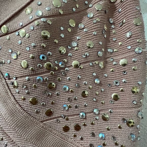 Formal Dresses - Picture 4 of 7